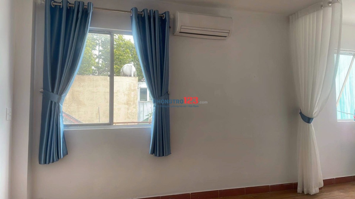 CHDV FULL NỘI THẤT, GẦN UEH, UAH, USSH, FTU2. CỬA SỔ/ BAN CÔNG ĐÓN NẮNG