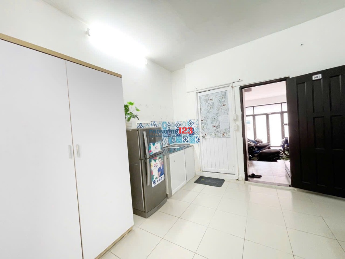 Phòng cho thuê gần ĐH Hoa Sen, Kinh Tế, Mở, ngay kênh Nhiêu Lộc - cầu Thị Nghè