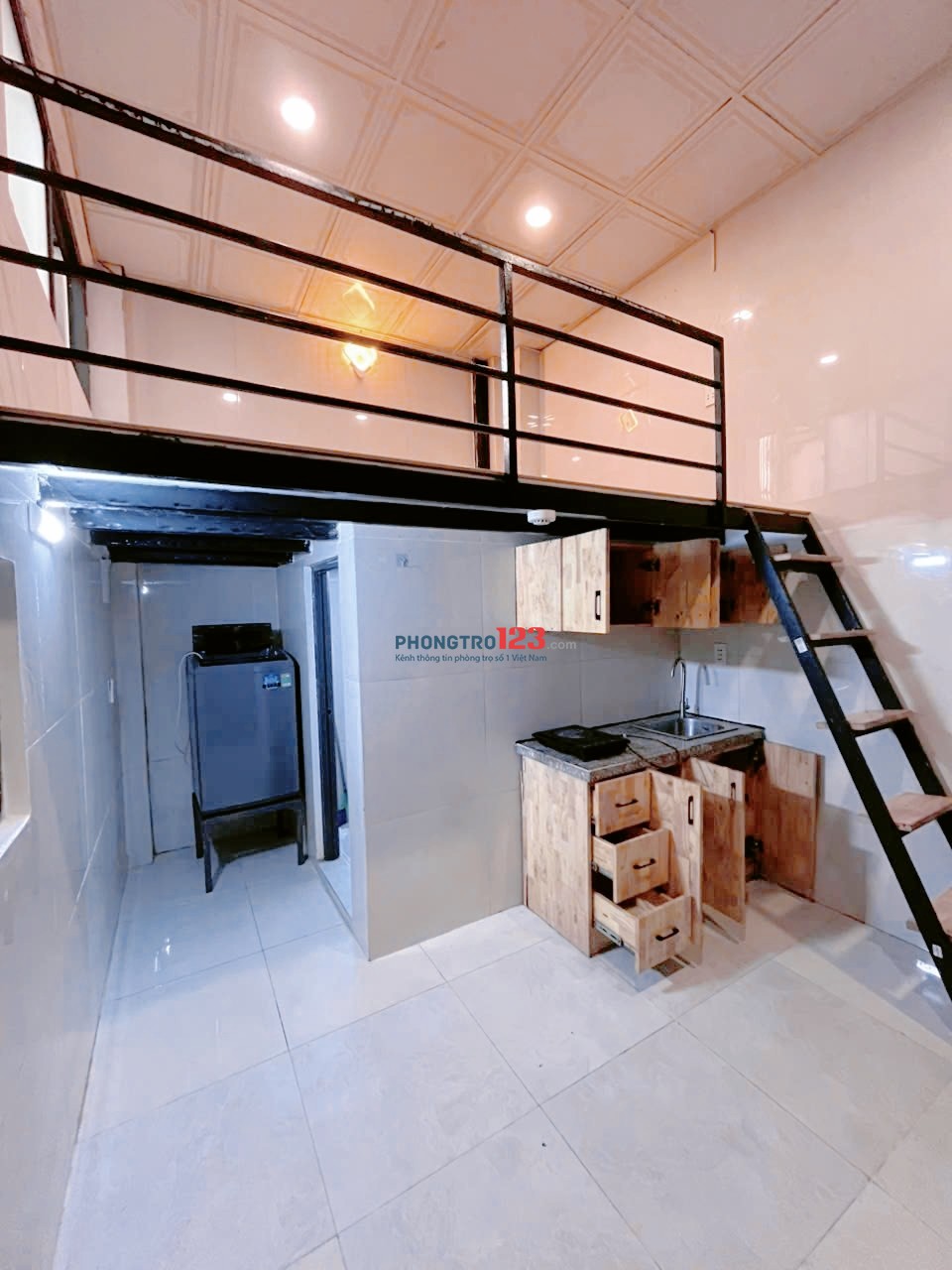 Phòng Có Gác Máy Lạnh Ngay Cầu Tham Lương, HUFLIT, Phan Văn Hớn, Trường Chinh, giờ giấc tự do