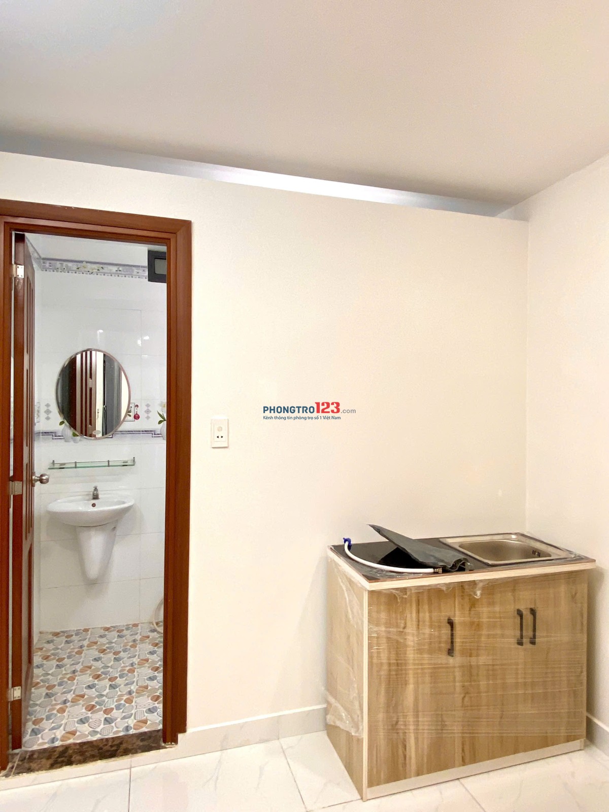 Cho Thuê Phòng Đẹp, Thoáng Mát Tại Quận 4 - Gần Trung Tâm, Siêu Thị và Trường Học