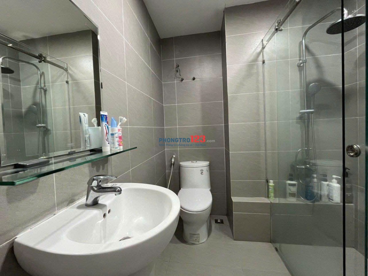 C/c PN Techcons, Hoa sứ, Phú NHuận: 93m2, 2p ngủ, 2wc, NT, 17tr