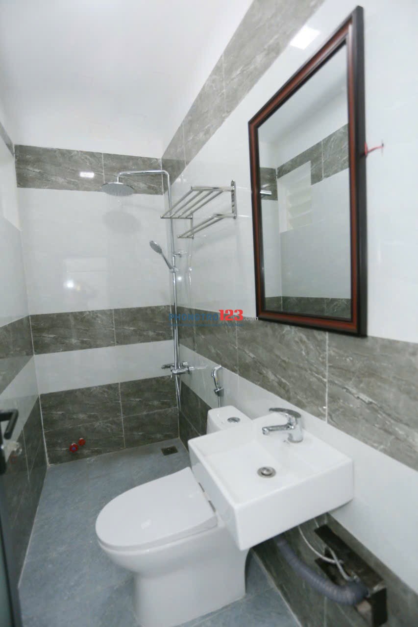 Căn hộ full nội thất – ban công thoáng – thang máy hiện đại ngay Quách Hữu Nghiêm Tân Phú