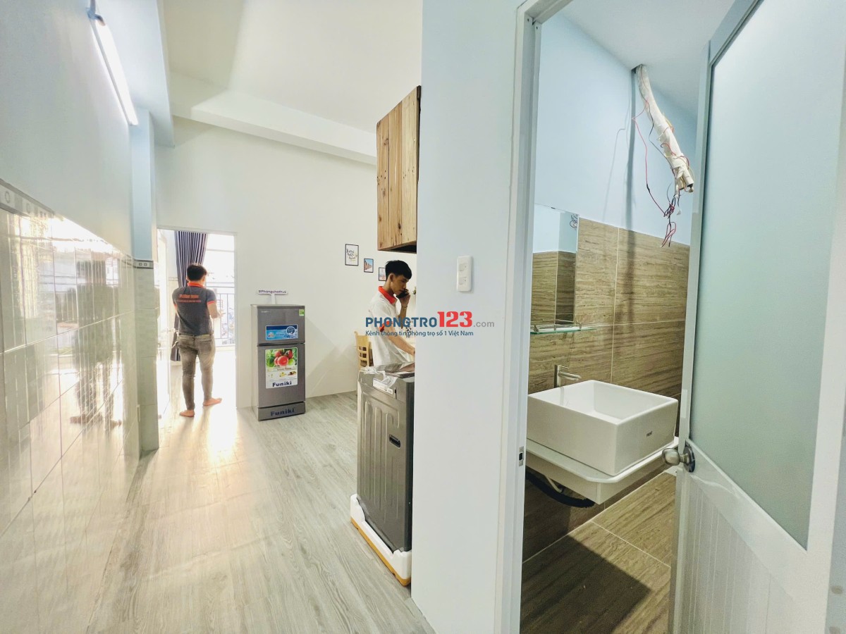 CHDV 1PN Tách Bếp, Ban Công, Full Nội Thất, 50m2, Cực Thoáng, Ngay gần chợ Tân Hương