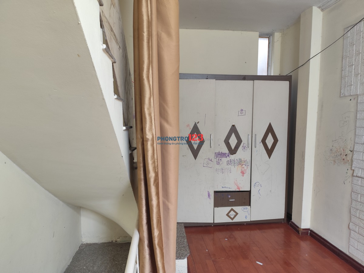Nhà riêng biệt, gần BV Bạch Mai, trường đại học, chợ