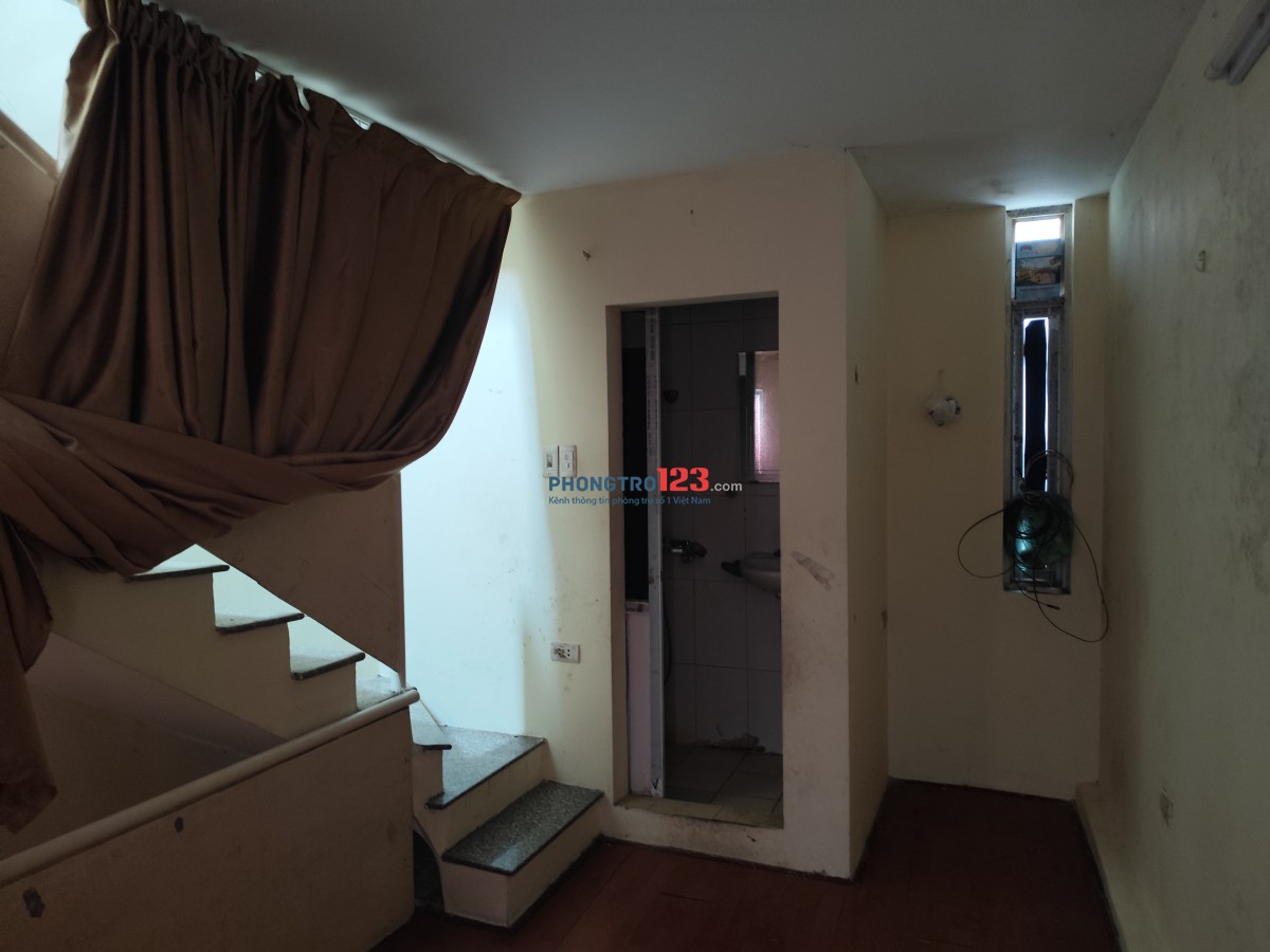 Nhà riêng biệt, gần BV Bạch Mai, trường đại học, chợ