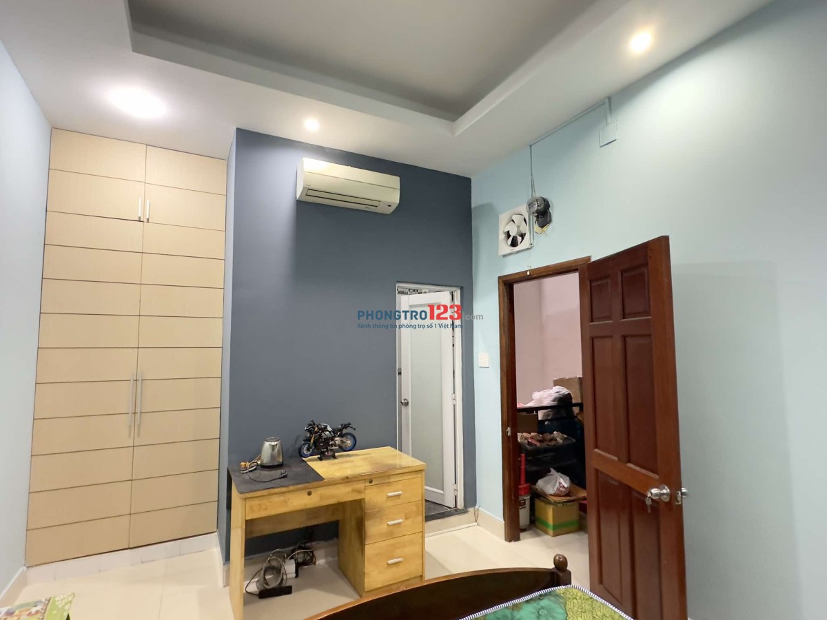 Cần cho thuê phòng trọ ở đường Phan Xích Long Quận Phú Nhuận