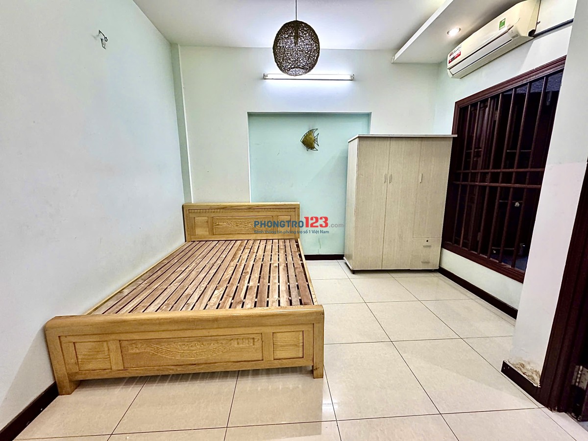 PHÒNG TRỌ 25m2 GẦN CÁC TRƯỜNG ĐẠI HỌC LỚN: HUTECH, GTVT, UEF, HỒNG BÀNG, VĂN LANG