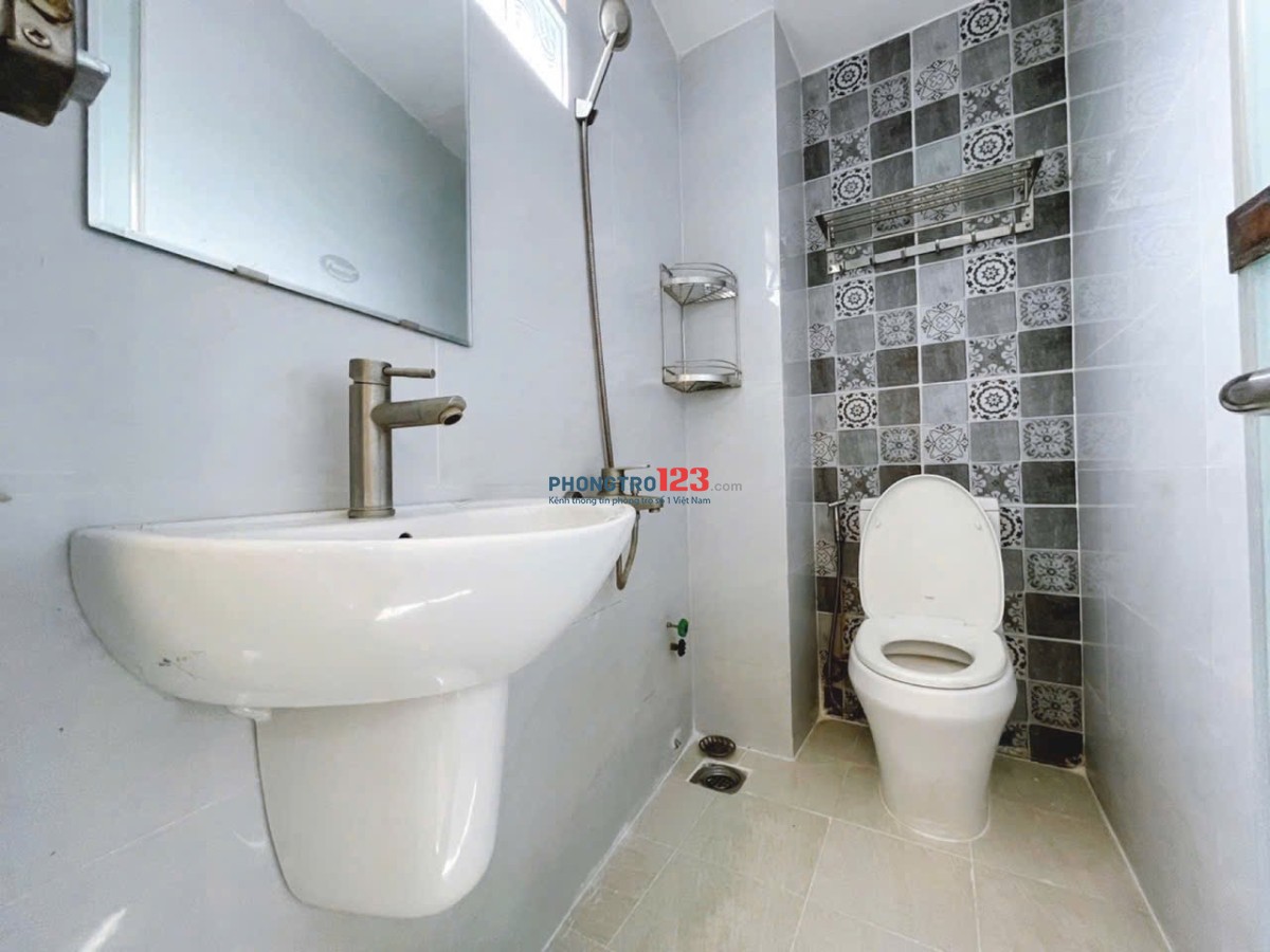 Cho thuê phòng Full Nội Thất cửa sổ lớn Lý Thường Kiệt Q10, gần ĐH Kinh Tế, Đại Học Hoa Sen SG