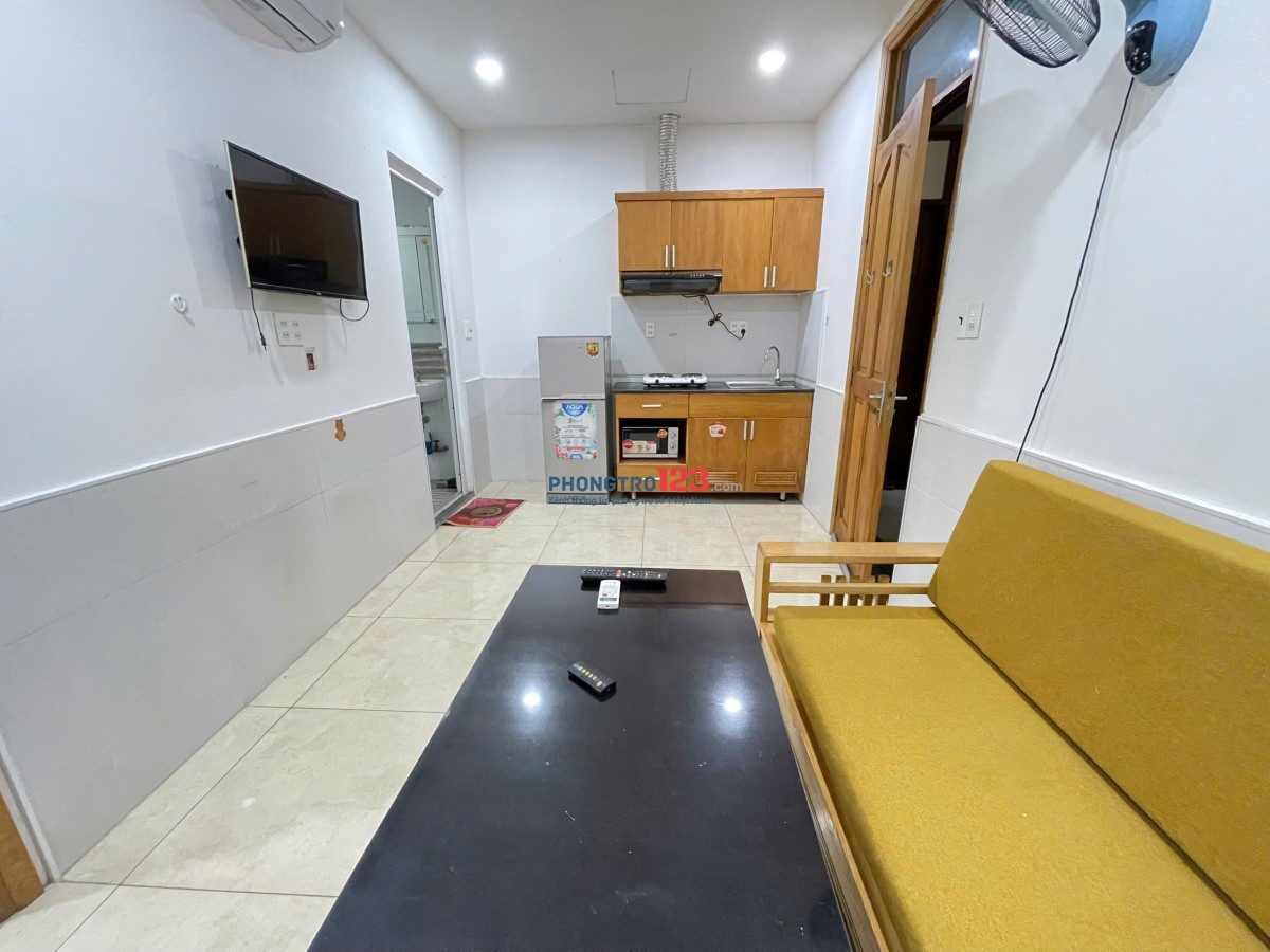 Căn hộ Studio Tách bếp – Full nội thất, cửa sổ thoáng mát ngay trung tâm Quận 4!
