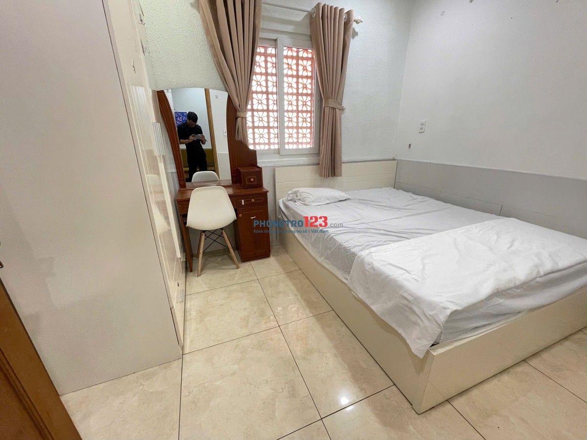 Căn hộ Studio Tách bếp – Full nội thất, cửa sổ thoáng mát ngay trung tâm Quận 4!