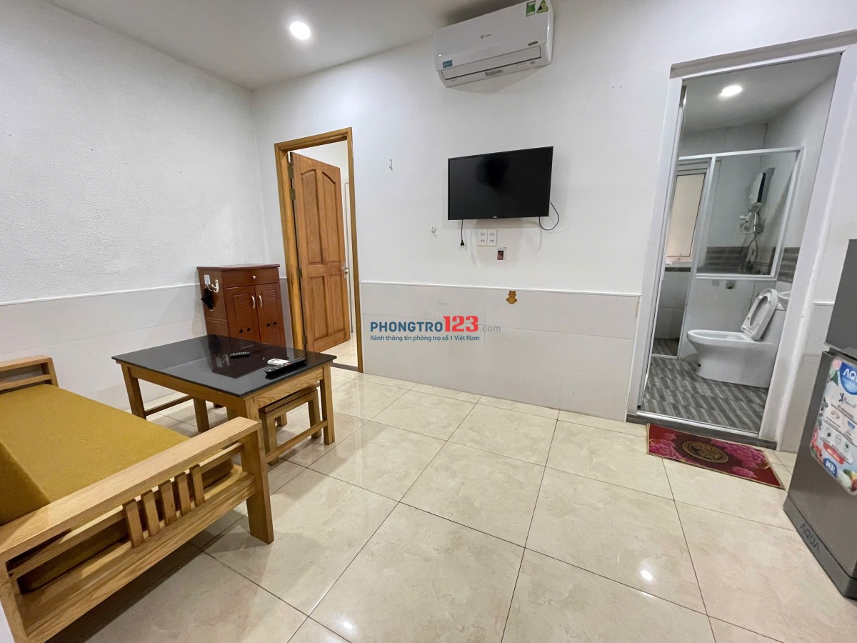 Căn hộ Studio Tách bếp – Full nội thất, cửa sổ thoáng mát ngay trung tâm Quận 4!