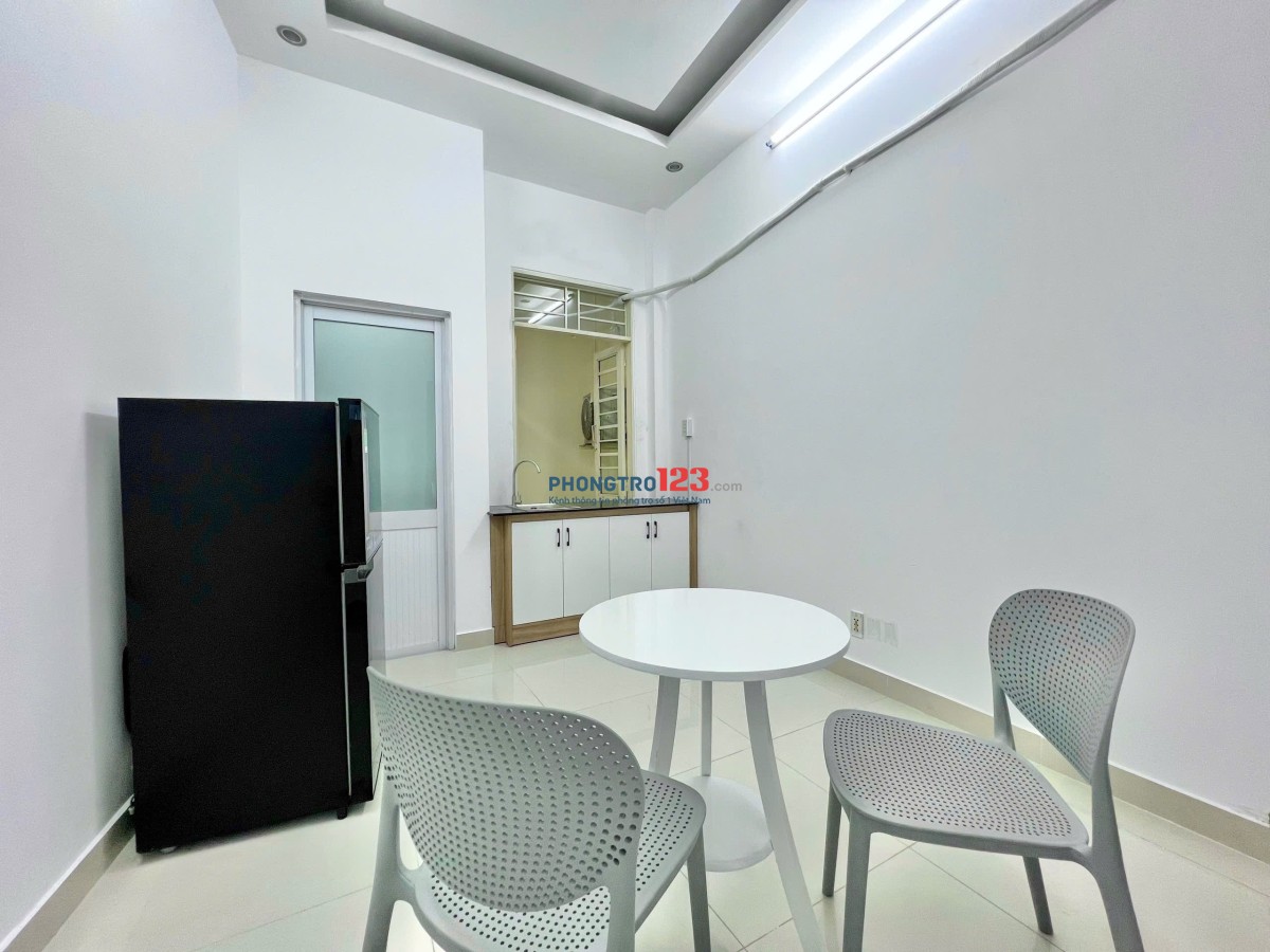 Cho thuê căn hộ 1PN Cửa sổ Q4 gần ĐH Luật, ĐH Nguyễn Tất Thành, cầu Calmette, cầu Khánh Hội