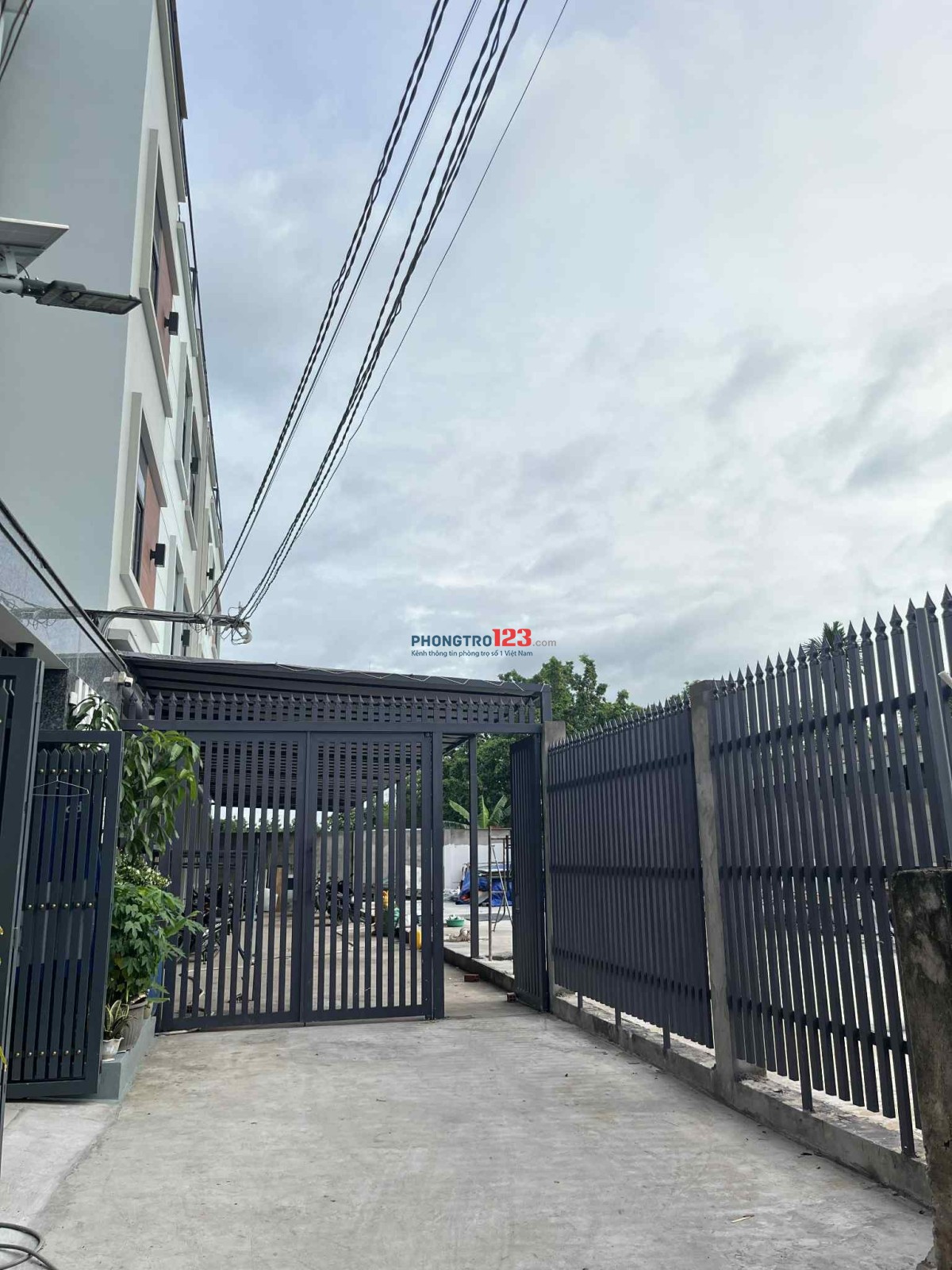 PHÒNG MỚI, CÓ GÁC, CÁCH ĐH NTT 300M