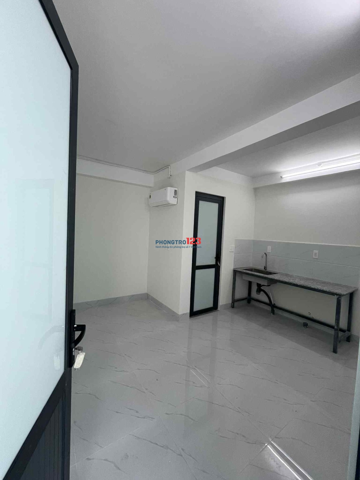 PHÒNG MỚI, CÓ GÁC, CÁCH ĐH NTT 300M