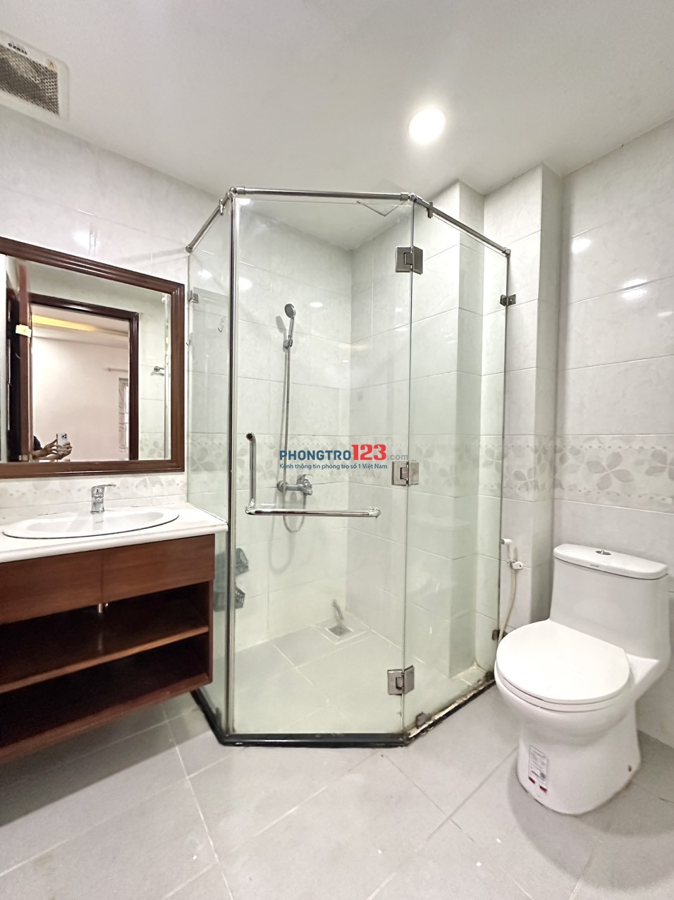 PHÒNG CAO CẤP NEW NGAY BẮC HẢI QUẬN 10