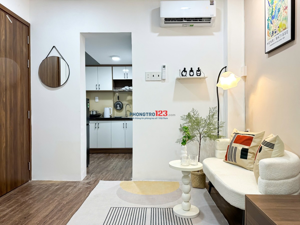 Căn hộ dịch vụ quận 5, full nội thất, tách bếp, cách trung tâm quận 1 chỉ vài phút đi xe