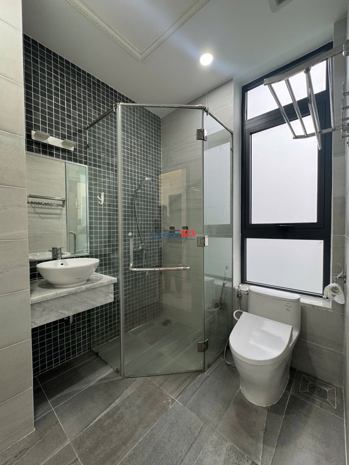 Cho thuê căn hộ Tân Bình full nội thất siêu thoáng