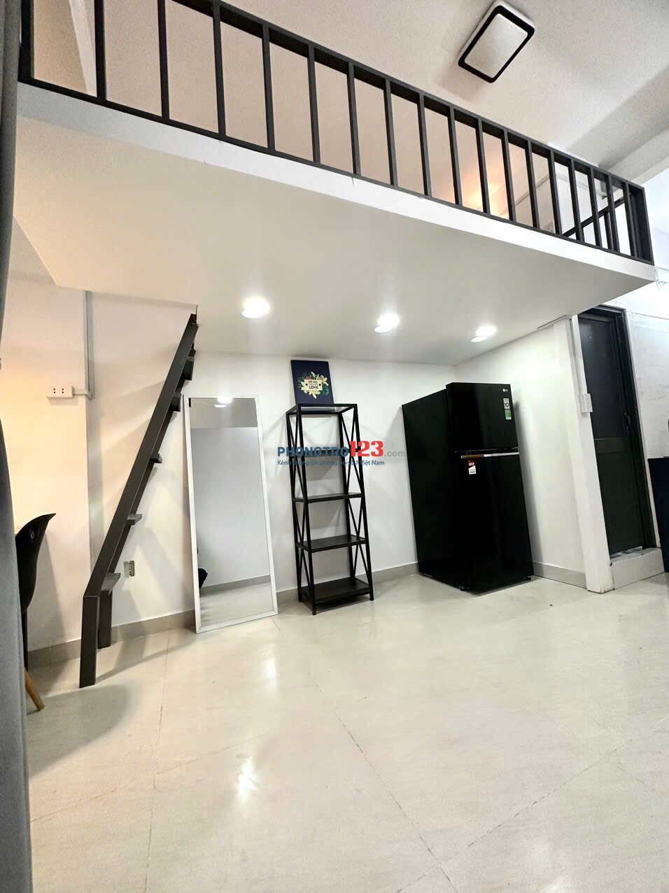 Phòng Trọ Có Gác Full Nội Thất Có Ban Công Ngay Đại Học Ngoại Thương Và Giao Thông Vận Tải
