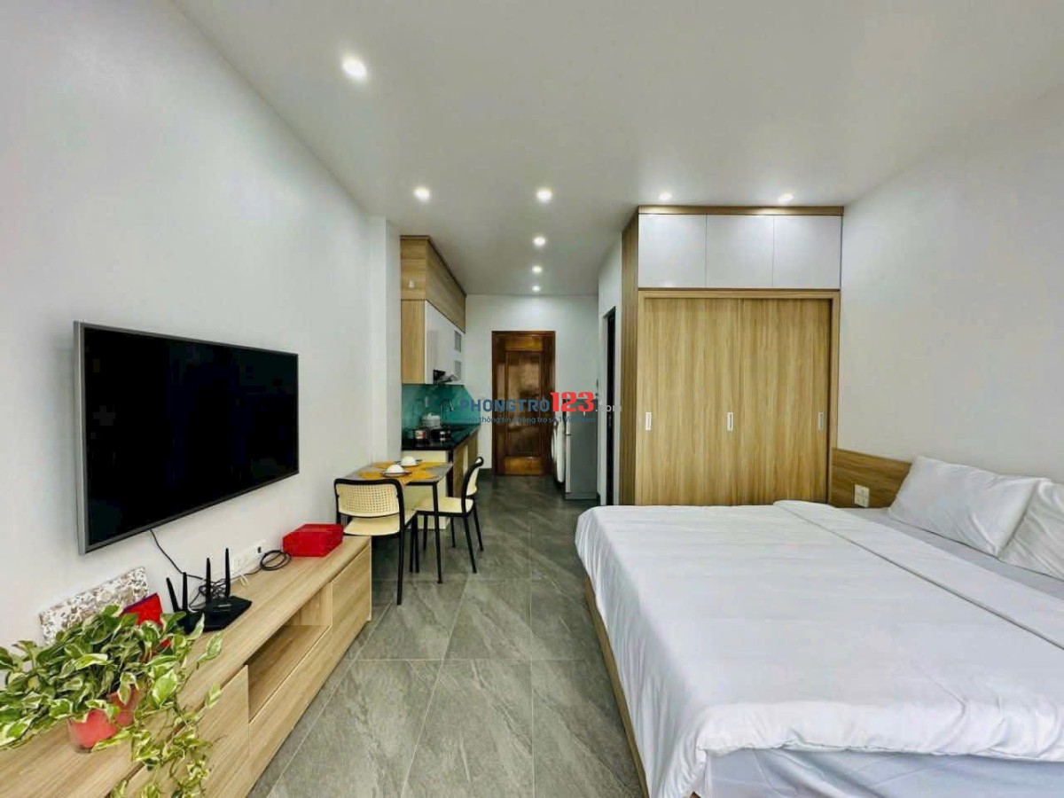 Phòng Full Nội Thất Ban Công Ngay Cầu Thị Nghè Giáp Q1
