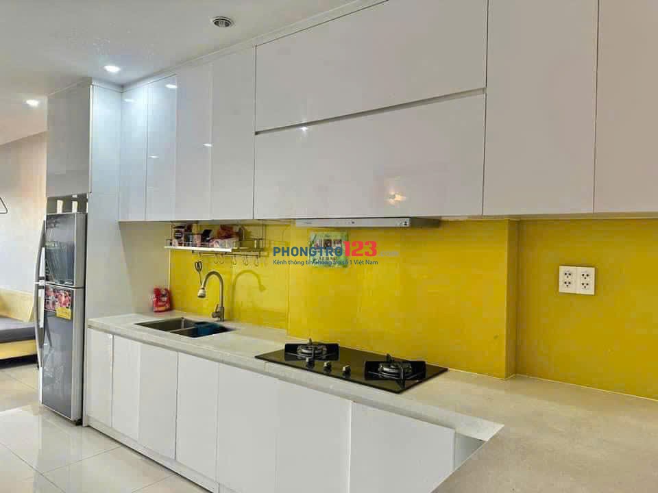 Chung cư Ông Ích Khiêm, Quận 11: 2p ngủ, 2wc, ban công, 11tr/th