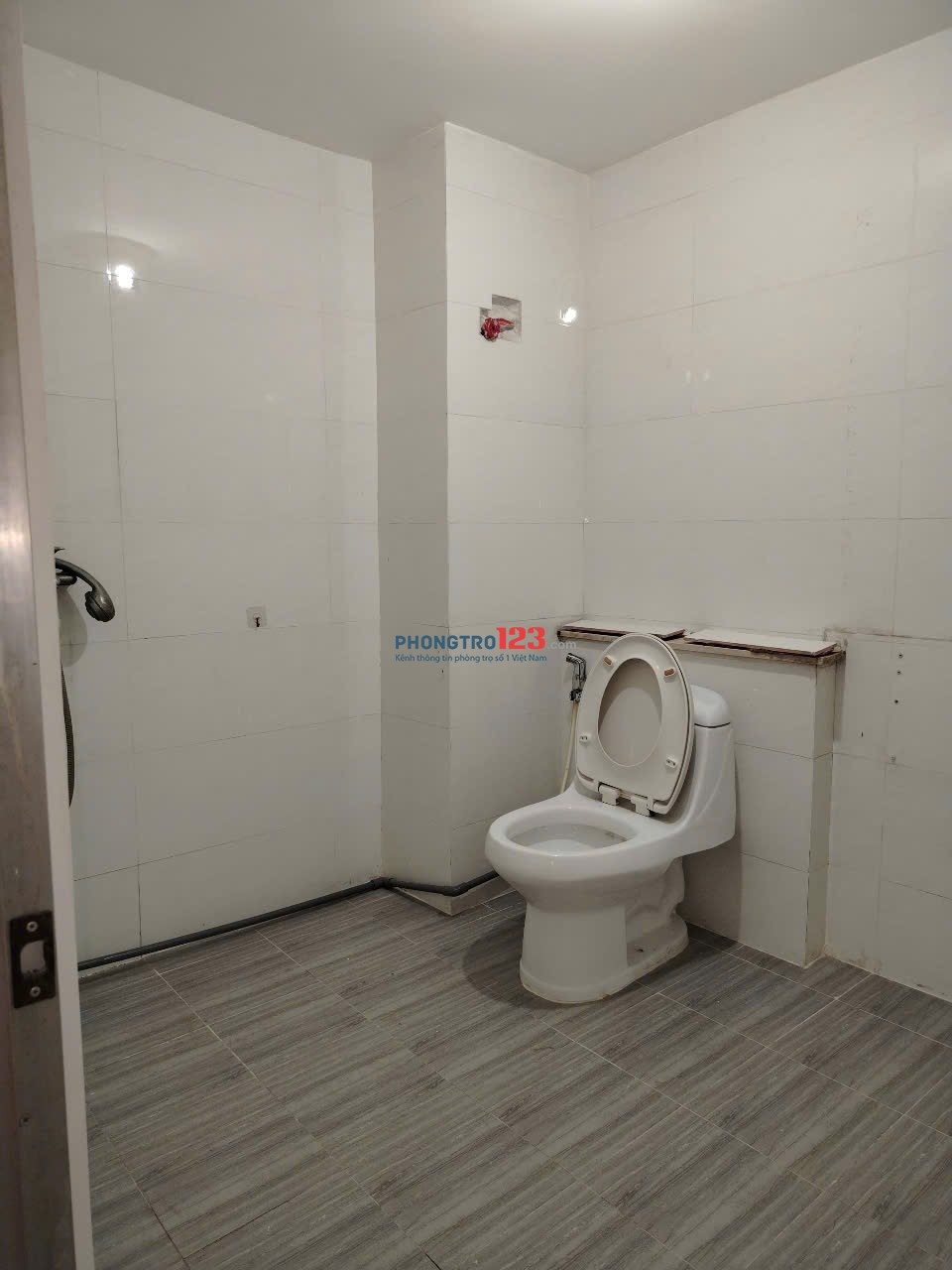 Cho thuê phòng gần vòng xoay dân chủ Lý chính thắng quận 3 gần đại học kiến trúc, đại học kinh tế