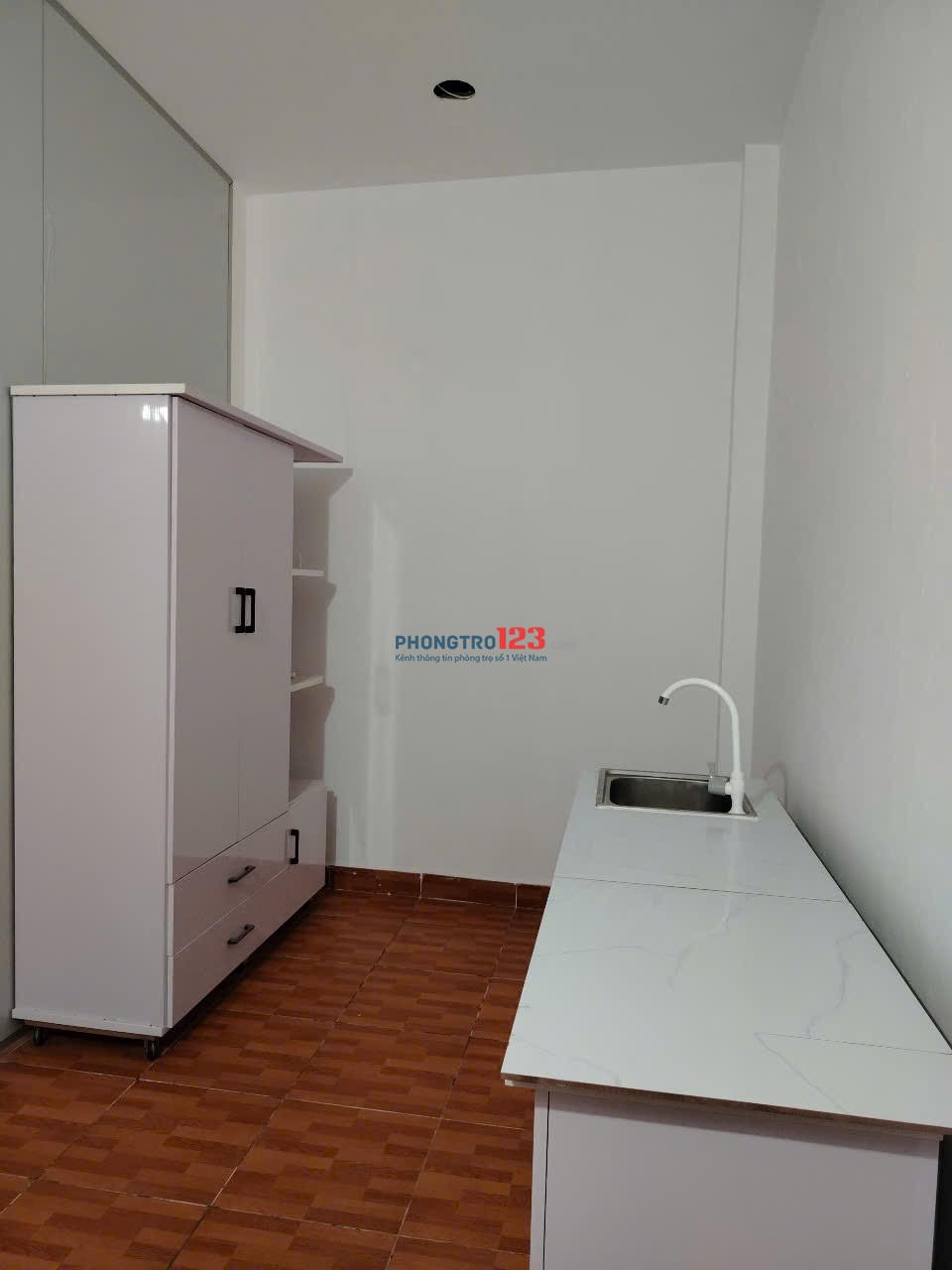 Cho thuê phòng gần vòng xoay dân chủ Lý chính thắng quận 3 gần đại học kiến trúc, đại học kinh tế
