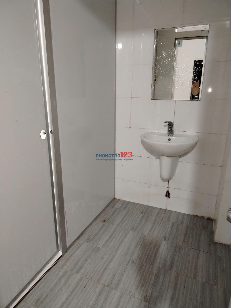 Cho thuê phòng gần vòng xoay dân chủ Lý chính thắng quận 3 gần đại học kiến trúc, đại học kinh tế