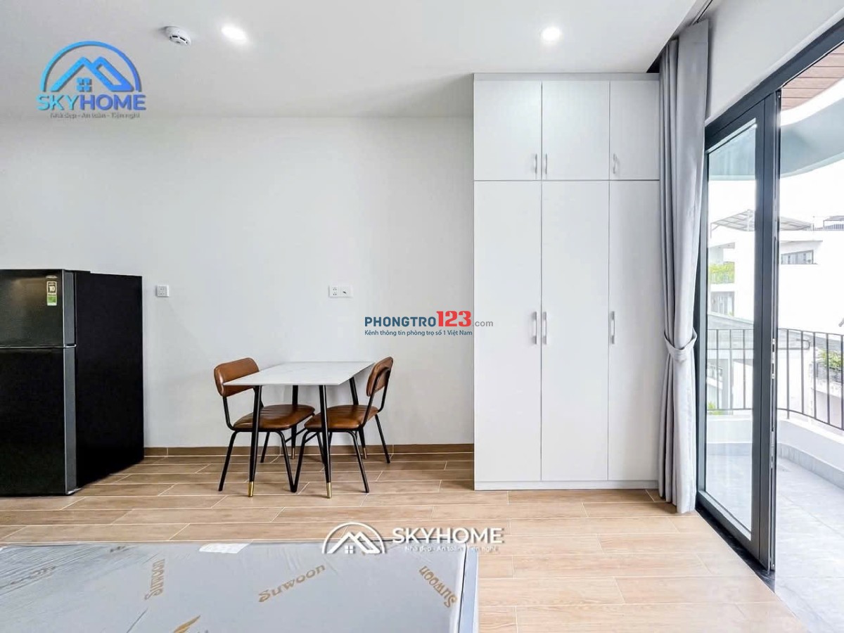 Căn hộ mới khai trương,ngay lotte Q7, ban công thoáng,gần RMIT, TĐT,NTT,UFM