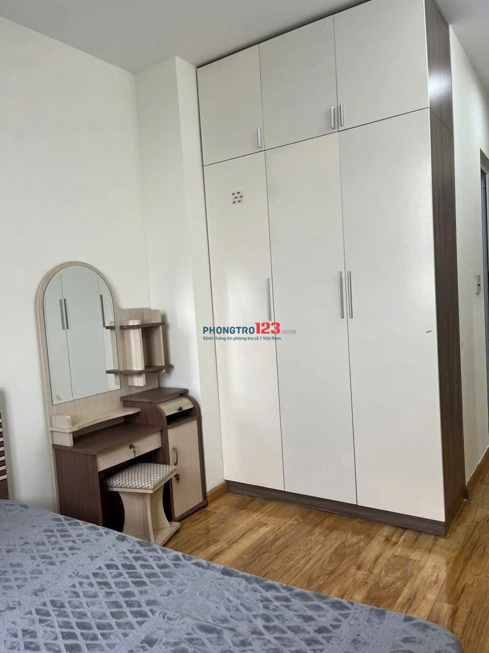 Chung cư SG Tower, Thoại Ngọc Hầu, TP: 2p ngủ, có nội thất, 60m2, 7tr5