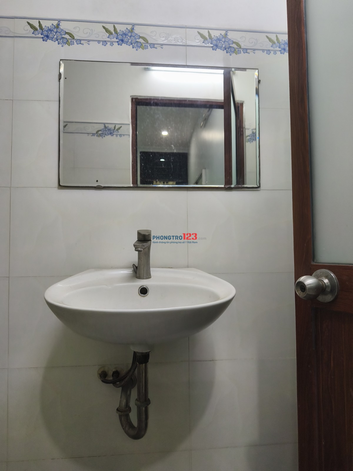 Phòng trọ cho sinh viên và nhân viên văn phòng gần chợ trường đại học, siêu thị, trạm xe buýt