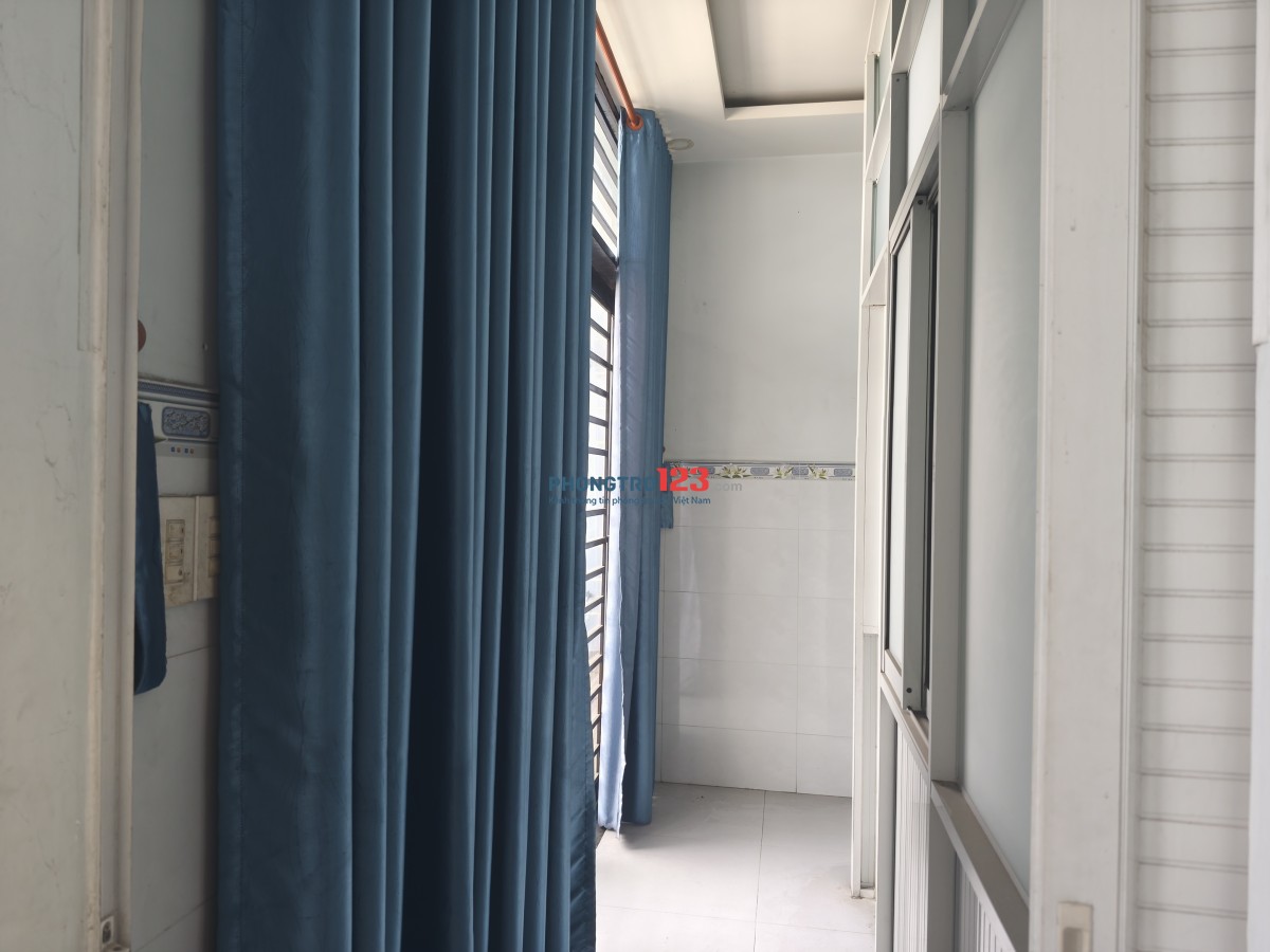 Phòng trọ cho sinh viên và nhân viên văn phòng gần chợ trường đại học, siêu thị, trạm xe buýt