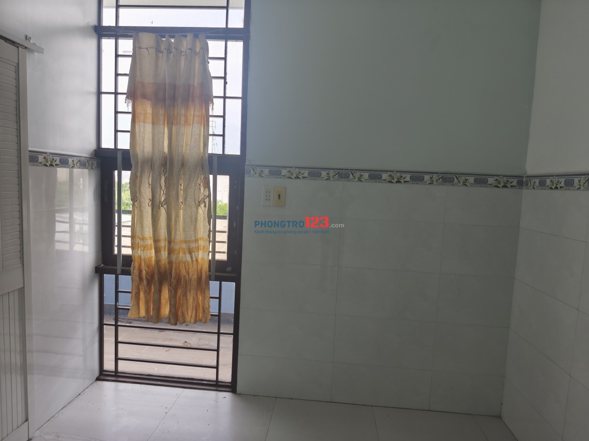 Phòng trọ cho sinh viên và nhân viên văn phòng gần chợ trường đại học, siêu thị, trạm xe buýt