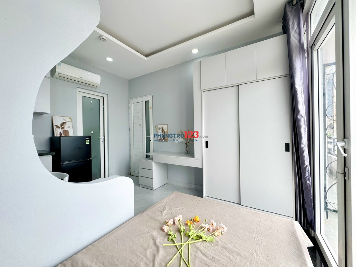 Cho thuê CHDV full nội thất Q1-Nguyễn Văn Cừ- gần ĐH KHTN - thang máy - mặt tiền đường