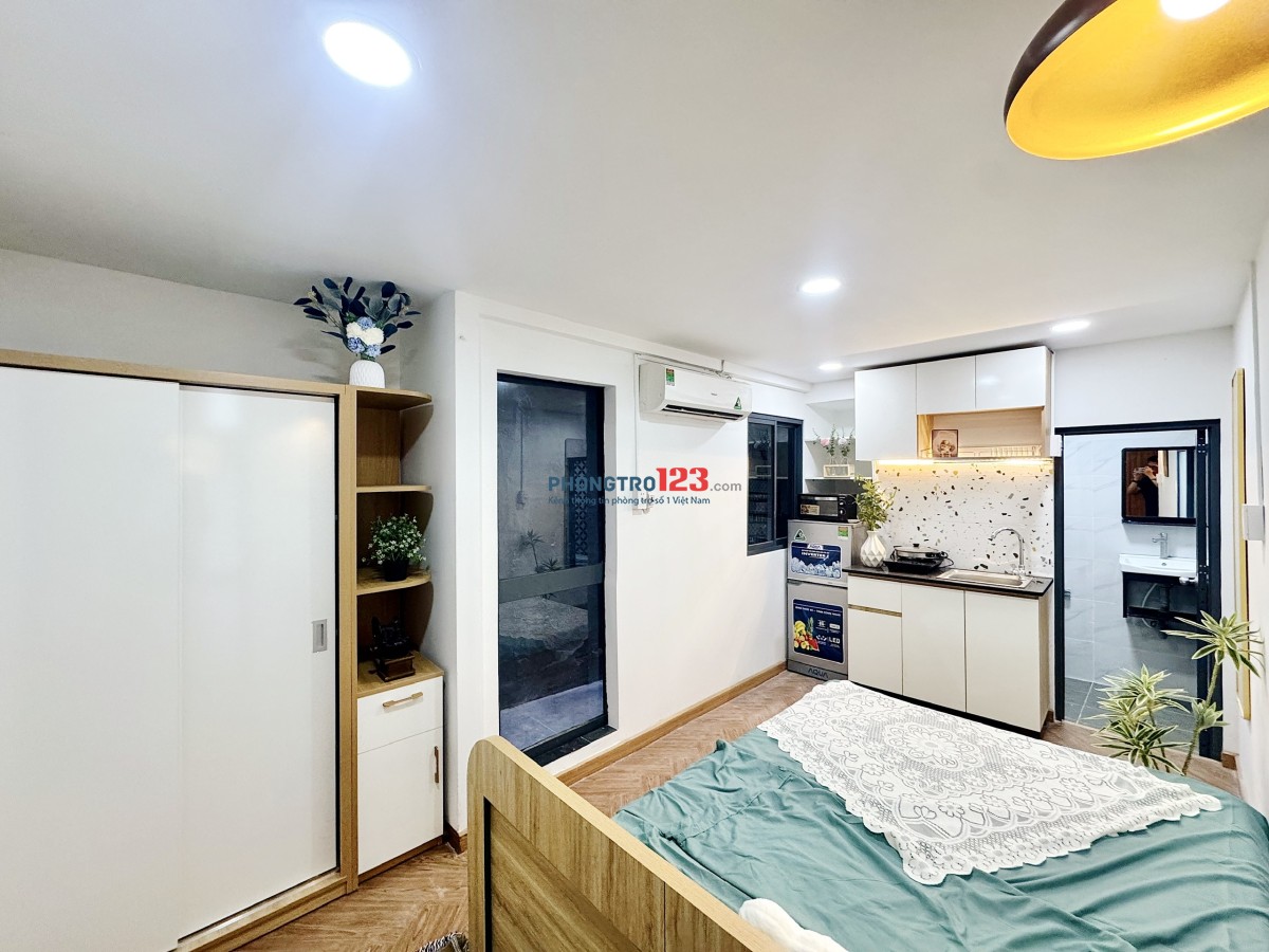 Cho thuê Studio giếng trời, sân phơi riêng – gần ĐH Văn Hiến, Tân Bình