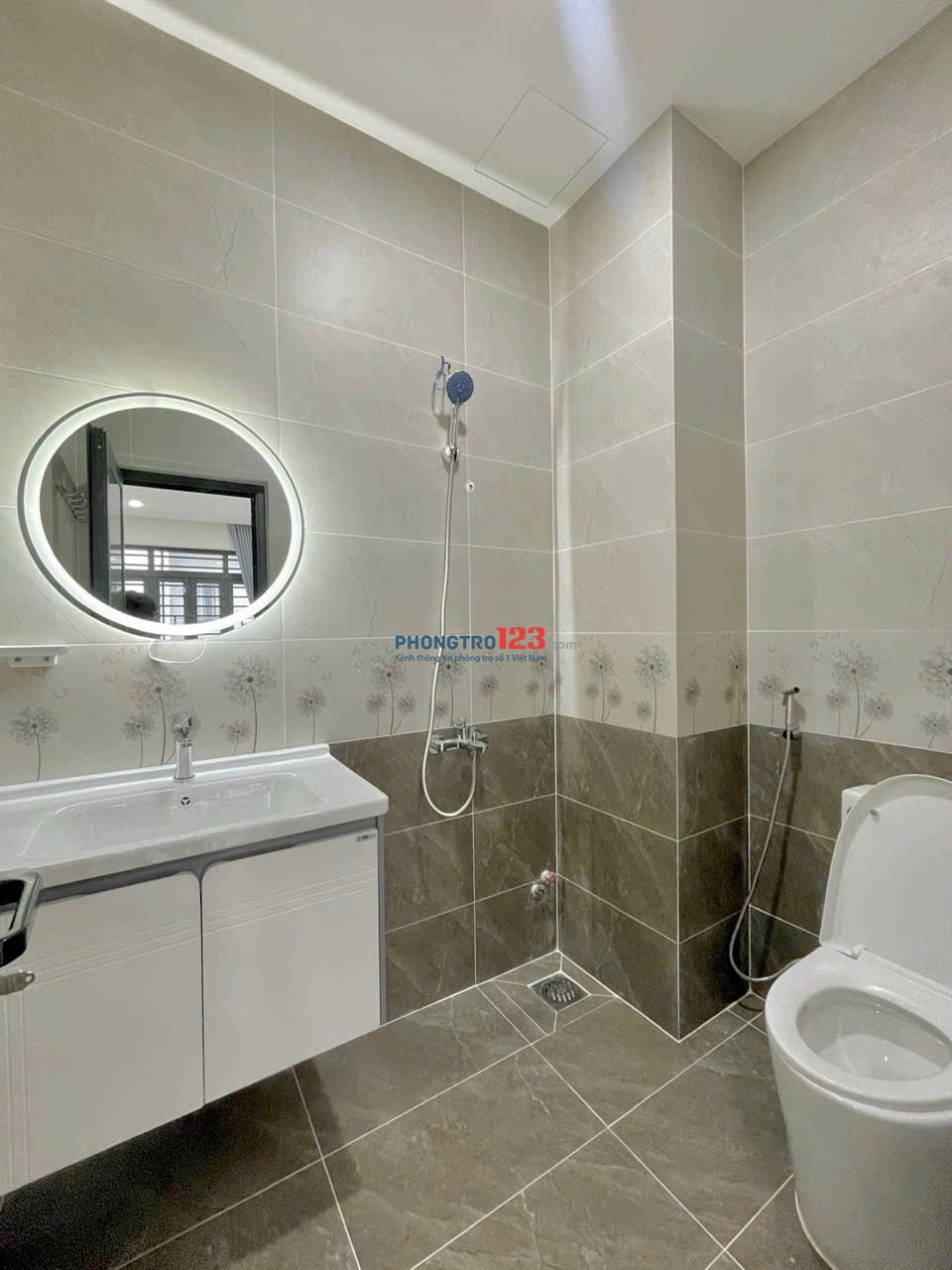 Căn Hộ Ban Công 40m2 Thang Máy Ngay Công Viên Gia Định Quận Tân Bình