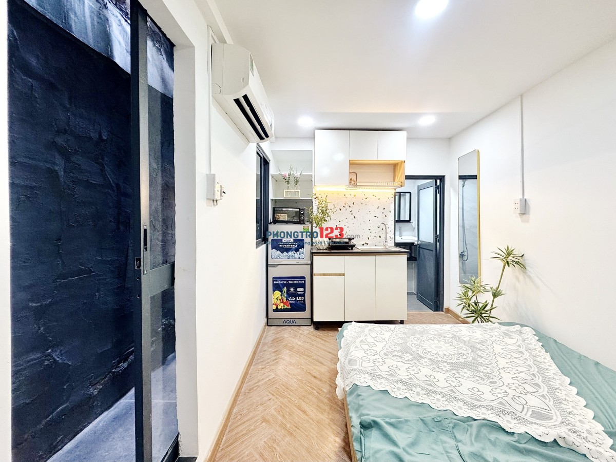 Cho thuê Studio giếng trời, sân phơi riêng – gần ĐH Văn Hiến, Tân Bình