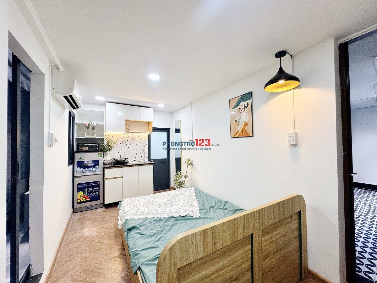 Cho thuê Studio giếng trời, sân phơi riêng – gần ĐH Văn Hiến, Tân Bình