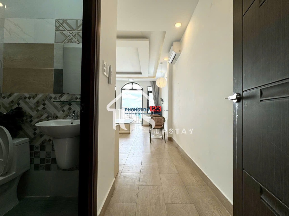 Cho Thuê Căn Hộ Dịch Vụ Tân Bình - Máy Giặt Riêng, Ban Công Thoáng, Cửa Sổ Lớn