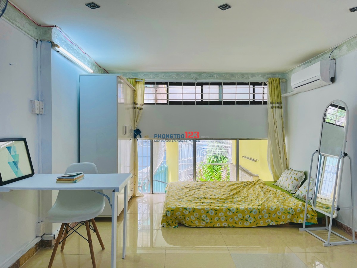 Cho thuê phòng 30m2 full nội thất – gần Etown Cộng Hòa, chợ Hoàng Hoa Thám – Tân Bình