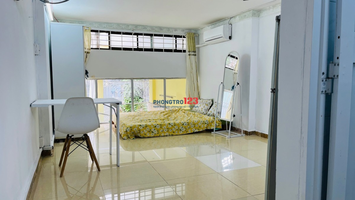 Cho thuê phòng 30m2 full nội thất – gần Etown Cộng Hòa, chợ Hoàng Hoa Thám – Tân Bình