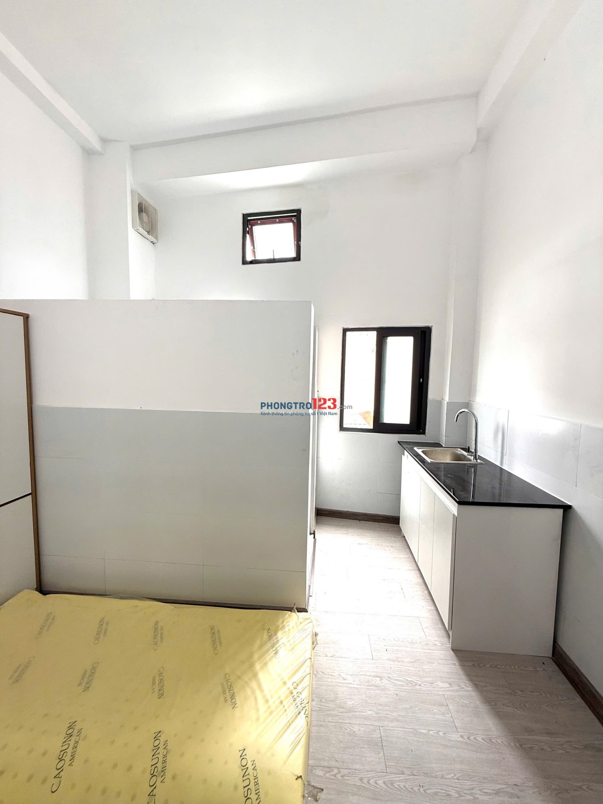 Cho thuê căn hộ Duplex có Ban công Q4 gần ĐH Luật, ĐH Nguyễn Tất Thành, cầu Ông Lãnh