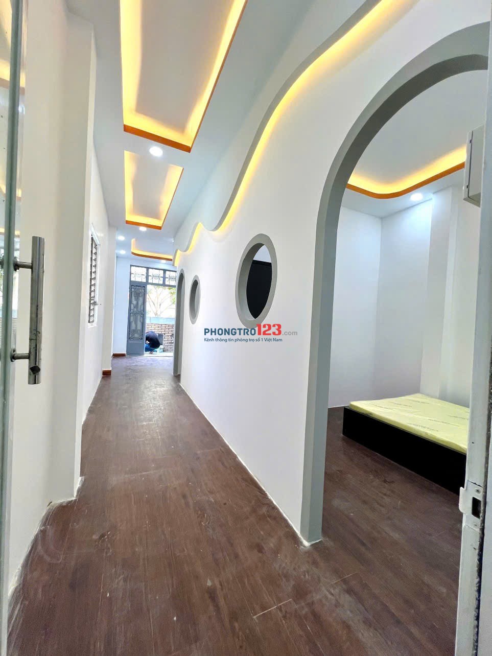 Chuỗi CHDV 2PN BAN CÔNG FULL NỘI THẤT GẦN SÂN BAY TÂN SƠN NHẤT,VÒNG XOAY LĂNG CHA CẢ QUẬN TÂN BÌNH