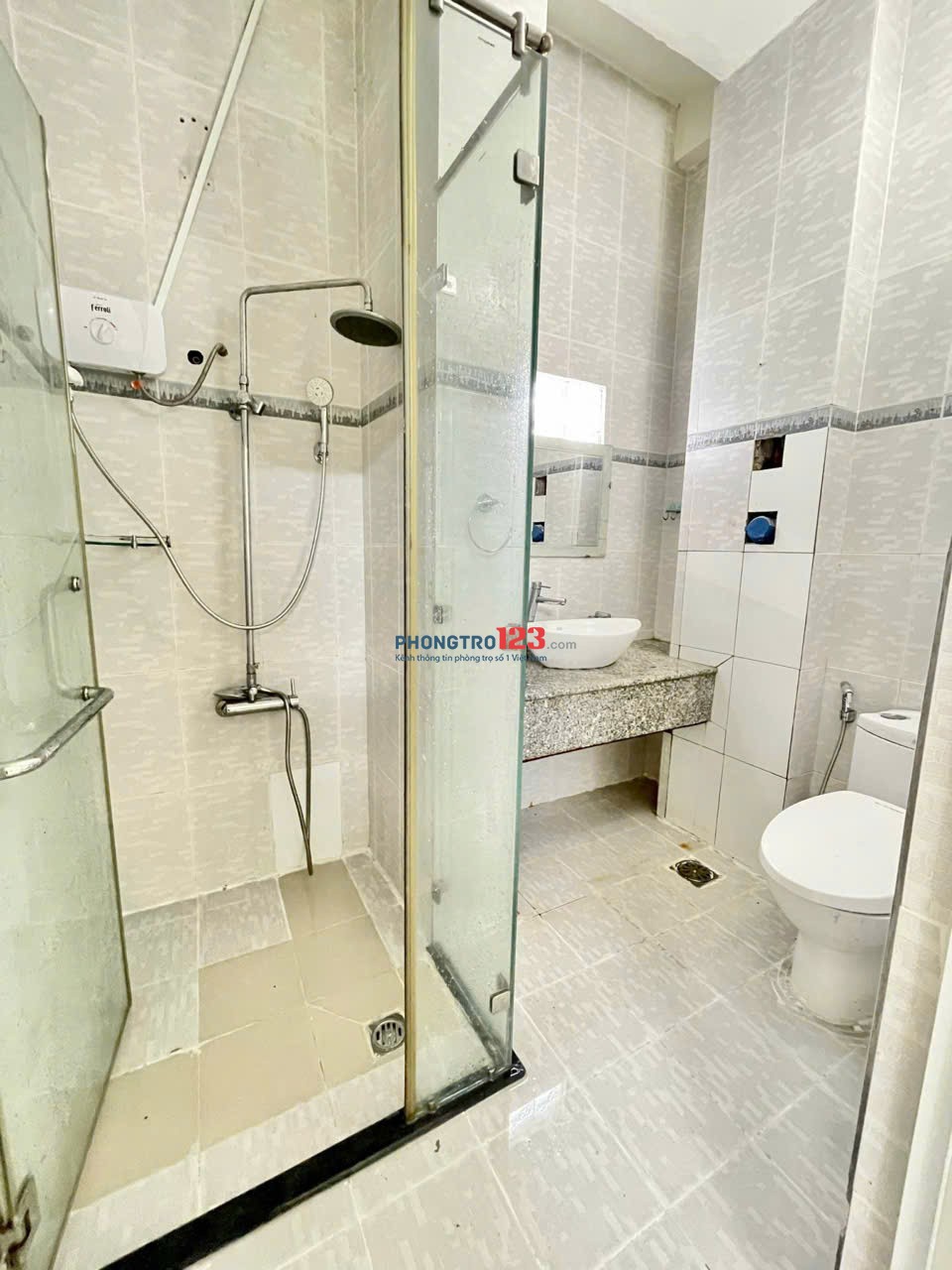 CHO THUÊ PHÒNG TRỌ 38m2 CỬA SỔ THOÁNG MÁT Ở BÌNH THẠNH GẦN ĐẠI HỌC HUTECH,HIU,UEF - LH: 0334998413