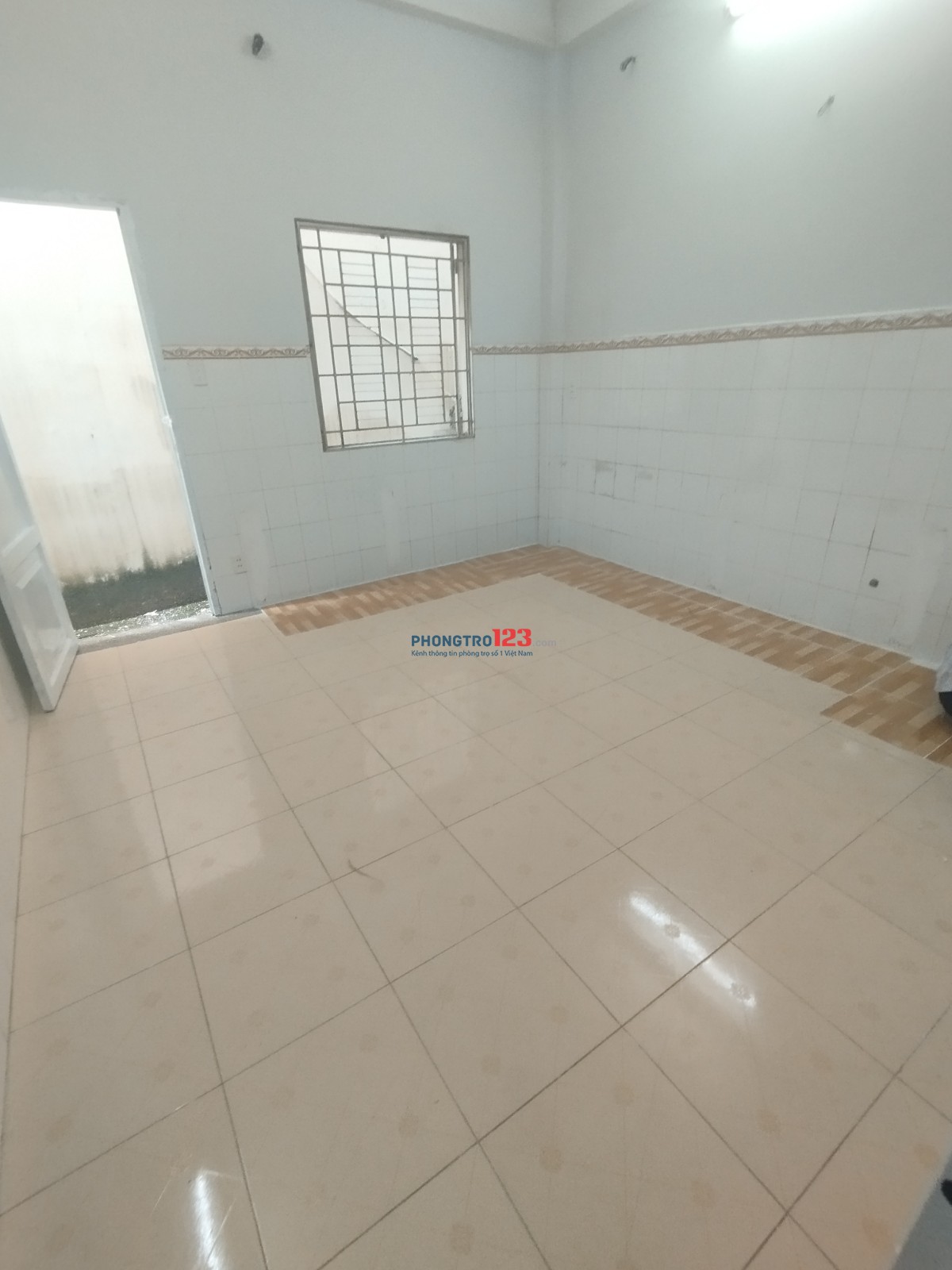 Phòng máy lạnh dưới trệt bếp tách phòng ngủ. Tạ Quang Bửu P4 Q8