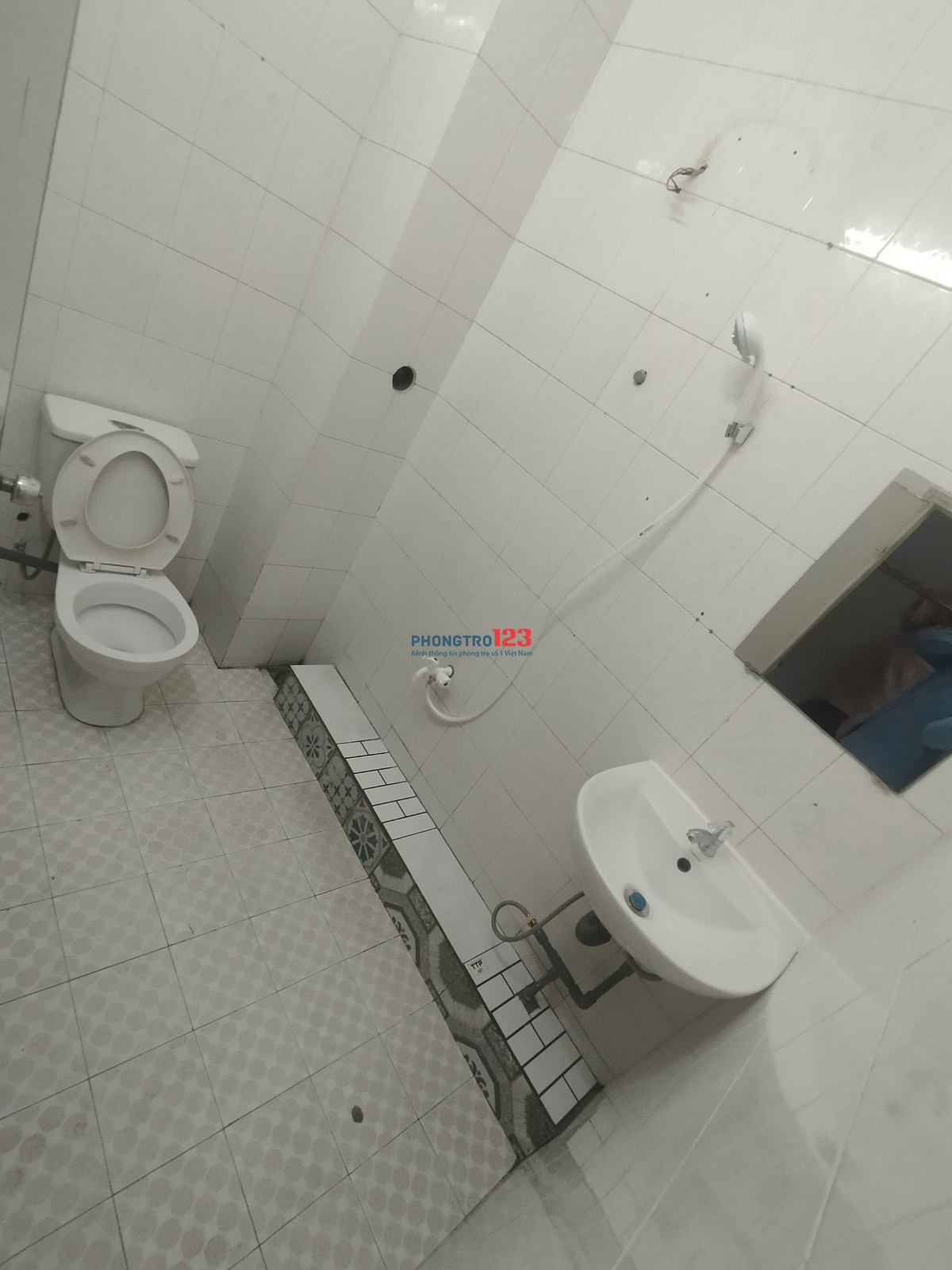 Phòng máy lạnh dưới trệt bếp tách phòng ngủ. Tạ Quang Bửu P4 Q8