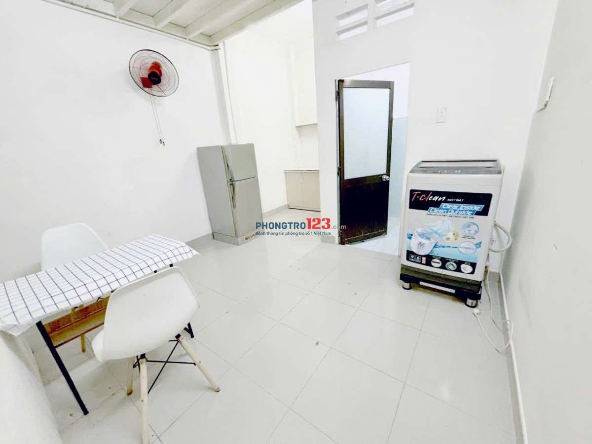 Cho thuê căn hộ có gác- Cách mạng tháng 8- Quận 10- Gần ĐH Bách Khoa- Huflit- Sư Phạm- Kinh Tế