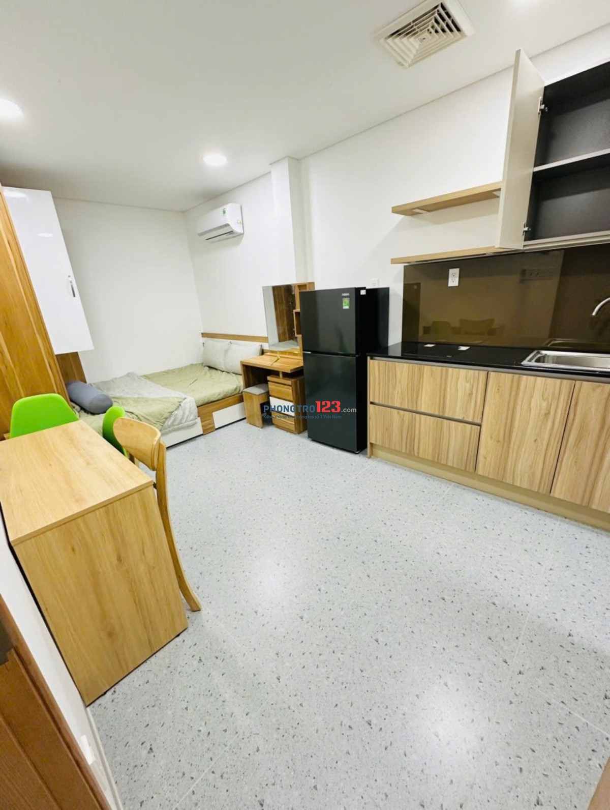cho thuê phòng 30m2 Đường Lý Chính Thắng Q3_Có thang máy_Phường Võ Thị Sáu ( giờ giấc tự do )