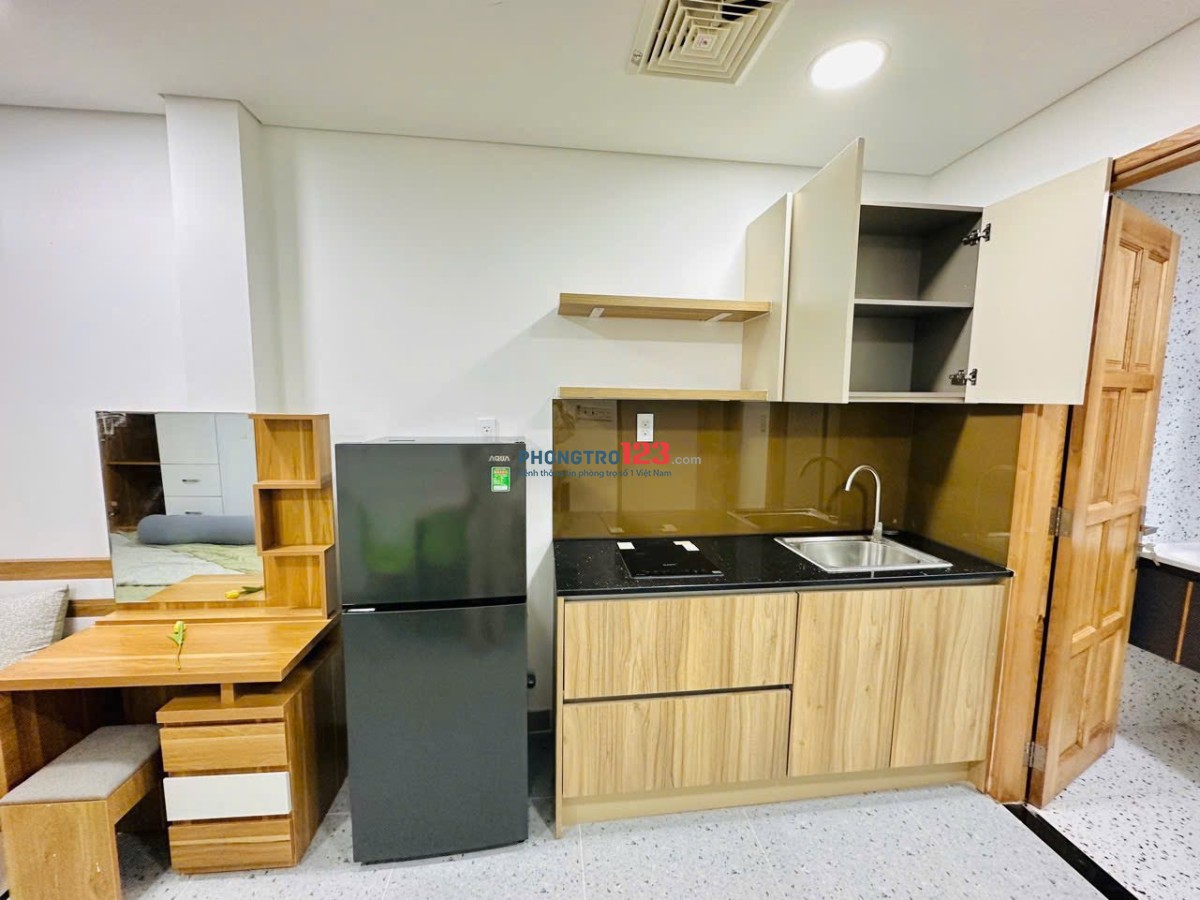 cho thuê phòng 30m2 Đường Lý Chính Thắng Q3_Có thang máy_Phường Võ Thị Sáu ( giờ giấc tự do )