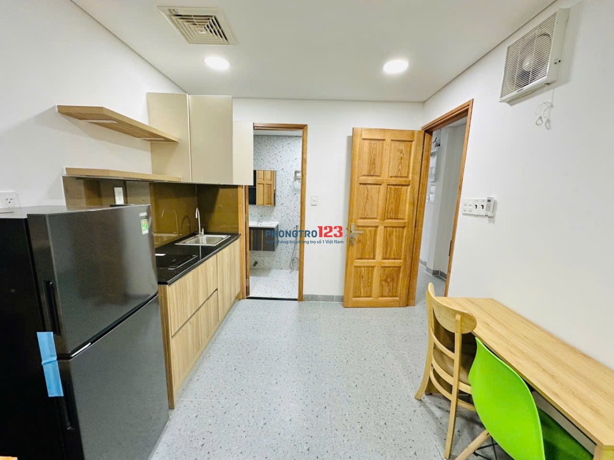 cho thuê phòng 30m2 Đường Lý Chính Thắng Q3_Có thang máy_Phường Võ Thị Sáu ( giờ giấc tự do )