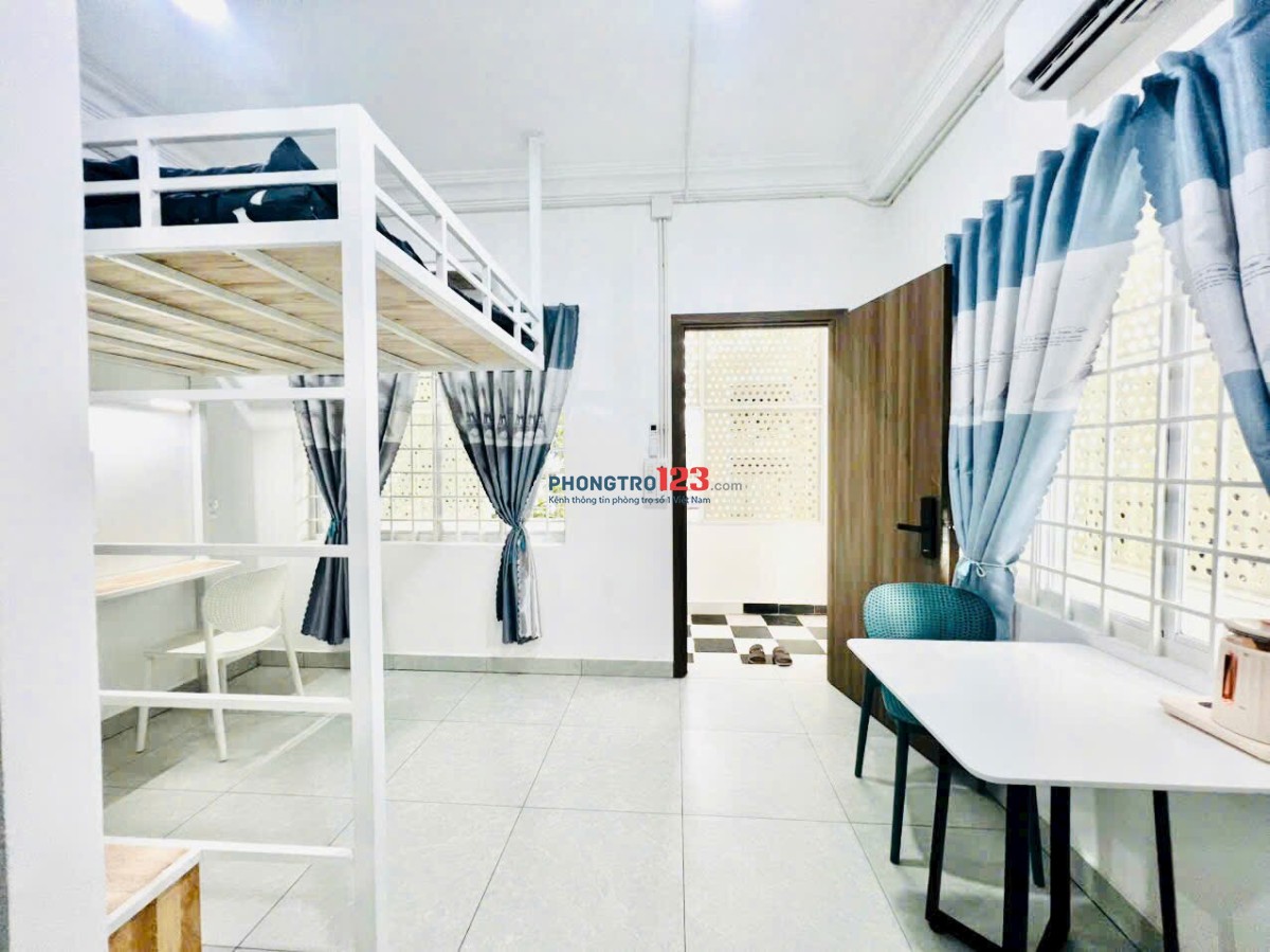 STUDIO CÓ GÁC VIEW BAN CÔNG QUẬN 1 GIÁ TỐT